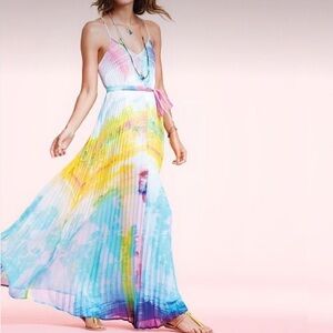 Victoria’s Secret Pleated Maxi Dress Size Medium Short Tie Dye Racerback EUC